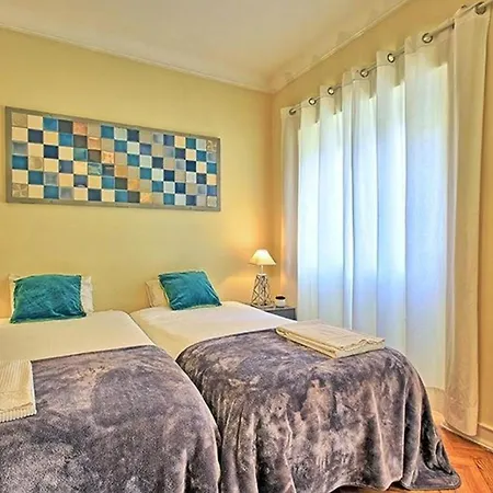 Admiral 2 Apartment *